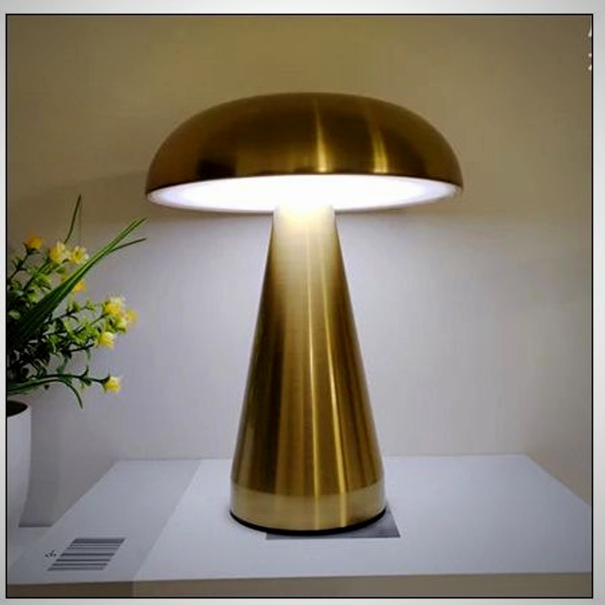 Juno Mushroom Cordless Table Lamp